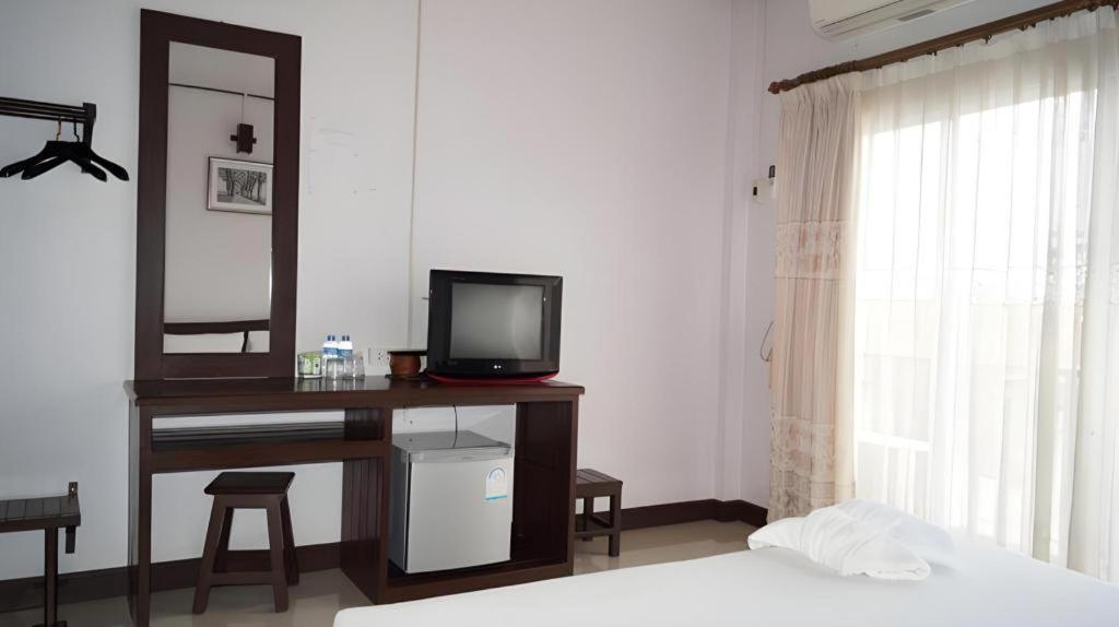 Phou Ang Kham 2 Hotel Vang Vieng Exterior photo