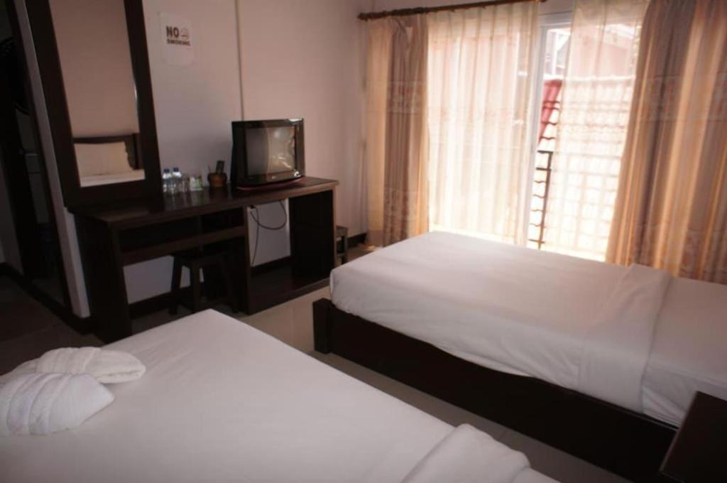Phou Ang Kham 2 Hotel Vang Vieng Exterior photo