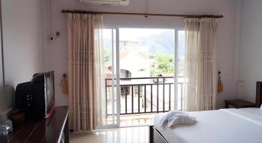 Phou Ang Kham 2 Hotel Vang Vieng Exterior photo